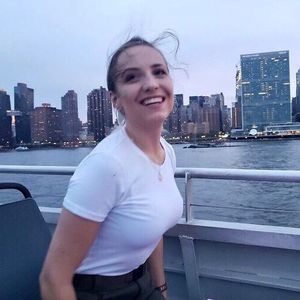 Meet your Posher, Nejla